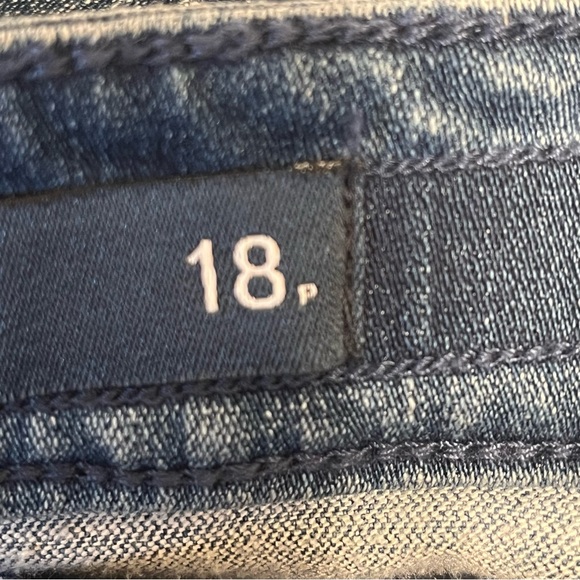 J. Jill Denim Jeans Size 18 Petite High Rise Boot Cut Medium Wash Blue Whiskered - Picture 6 of 13
